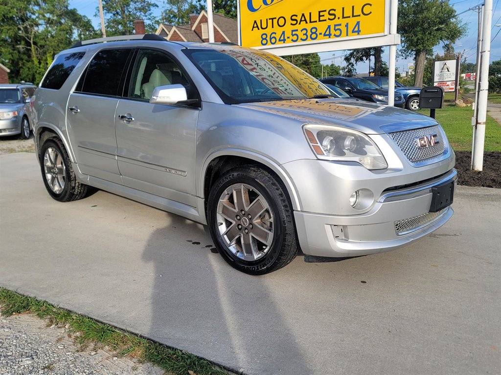 2011 GMC Acadia Denali's photo